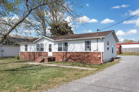 2004 Washington Ct, Tullahoma, TN 37388