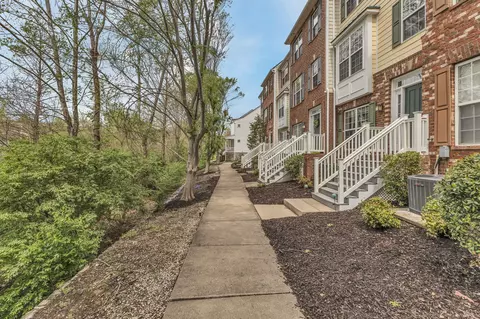 8634 Gauphin Pl, Nashville, TN 37211
