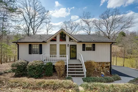 2502 Hunt Heights Dr, Soddy Daisy, TN 37379