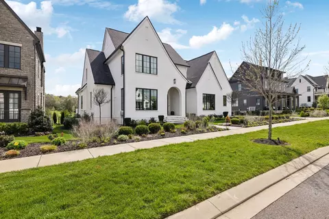8832 Edgecomb Dr, College Grove, TN 37046