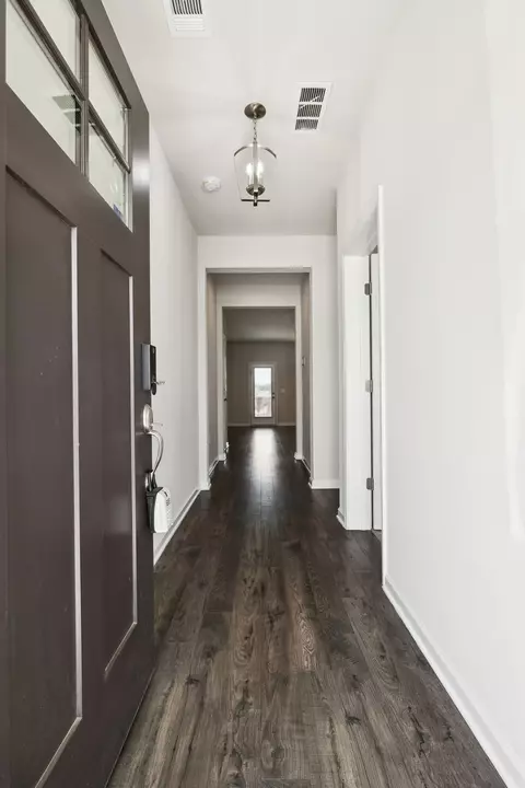 Entry Way - 3610 Lantern Ln, Murfreesboro, TN 37128 photo 1 of 7