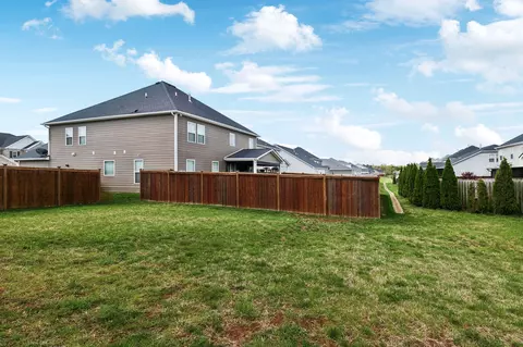 Exterior - 3610 Lantern Ln, Murfreesboro, TN 37128 photo 9 of 11