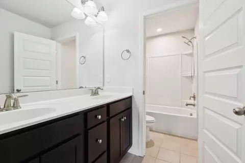 Entry Way - 3610 Lantern Ln, Murfreesboro, TN 37128 photo 7 of 7