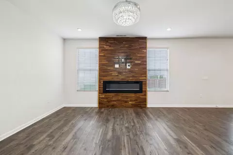 Living - 3610 Lantern Ln, Murfreesboro, TN 37128 photo 5 of 11
