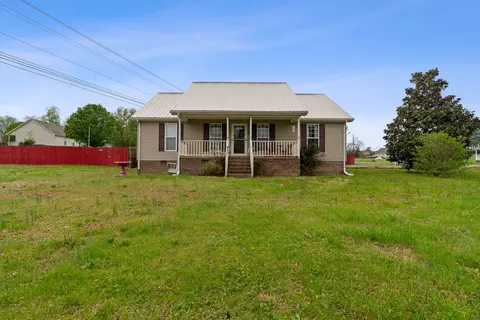 4 Oxford Dr, Fayetteville, TN 37334