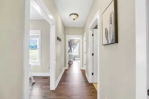 Entry Way - 166 Bennett Cemetery Rd, Decherd, TN 37324 photo 5 of 6