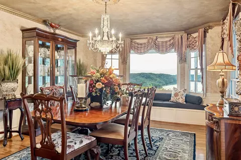 Dining - 180 Austin Ridge Rd, Baxter, TN 38544 photo 2 of 4