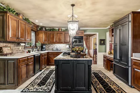 Kitchen - 180 Austin Ridge Rd, Baxter, TN 38544 photo 3 of 5