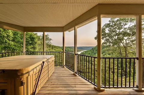 Exterior - 180 Austin Ridge Rd, Baxter, TN 38544 photo 9 of 11