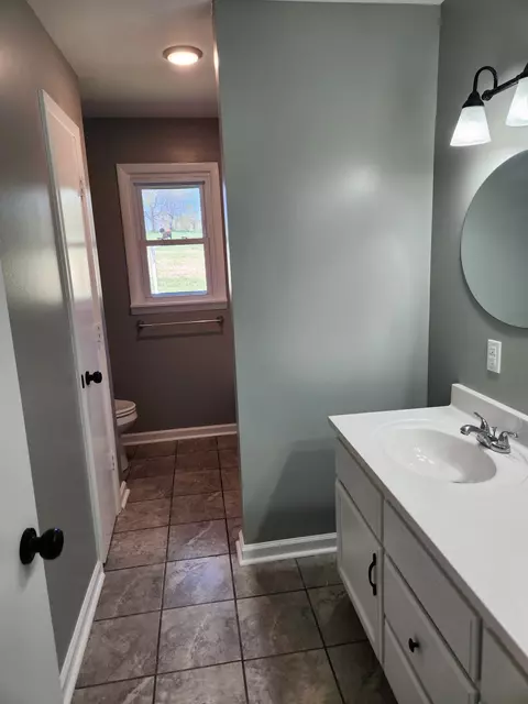 Bath - 951 Revilo Rd, Five Points, TN 38457 photo 1 of 2