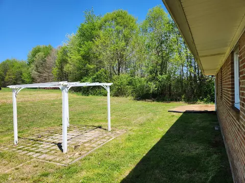 Exterior - 951 Revilo Rd, Five Points, TN 38457 photo 4 of 7
