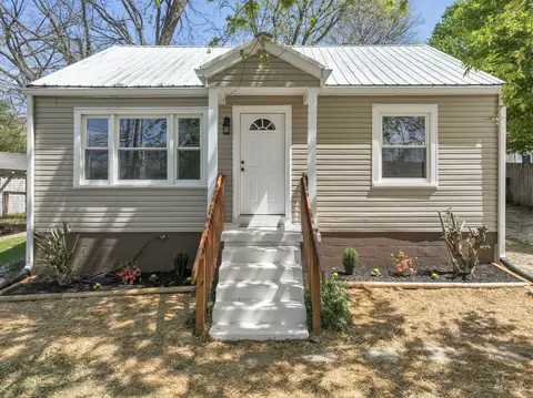 1817 Parkway Ave, Columbia, TN 38401