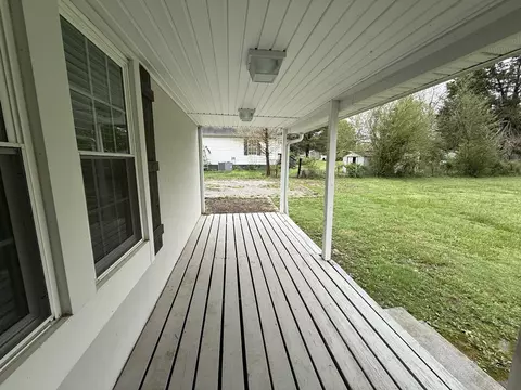 Exterior - 411 Grace Ave, Baxter, TN 38544 photo 3 of 5