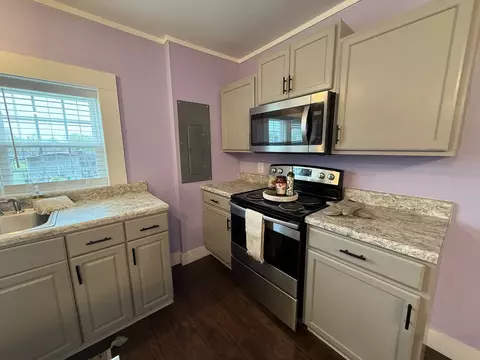 Kitchen - 411 Grace Ave, Baxter, TN 38544 photo 4 of 5