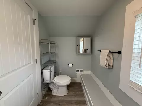 Bath - 411 Grace Ave, Baxter, TN 38544 photo 2 of 2