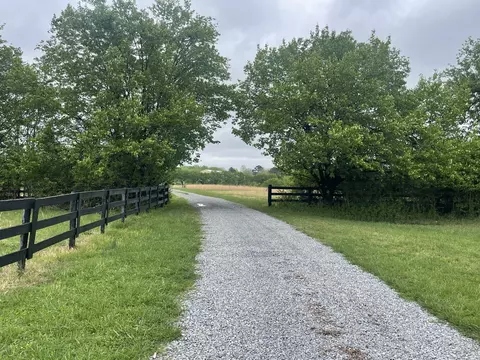 259 Old Barton Rd, Red Boiling Springs, TN 37150
