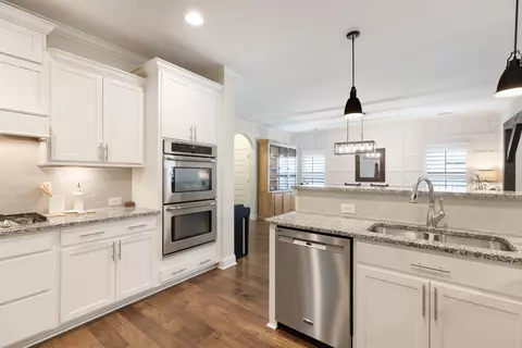 Kitchen - 1044 Scouting Dr, Franklin, TN 37064 photo 6 of 8