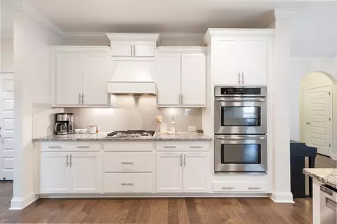 Kitchen - 1044 Scouting Dr, Franklin, TN 37064 photo 7 of 8