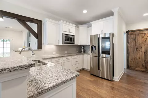Kitchen - 1044 Scouting Dr, Franklin, TN 37064 photo 3 of 8