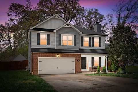 2885 Mcmanus Cir, Clarksville, TN 37042