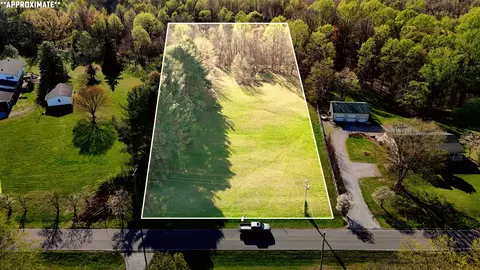 43 Fairway Dr # B, Lafayette, TN 37083