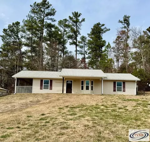 5380 Sulphur Creek Rd, Big Sandy, TN 38221