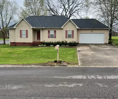 110 Creek Ln, Mcminnville, TN 37110