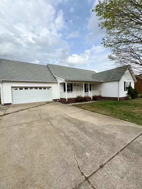3447 Southridge Blvd, Murfreesboro, TN 37128