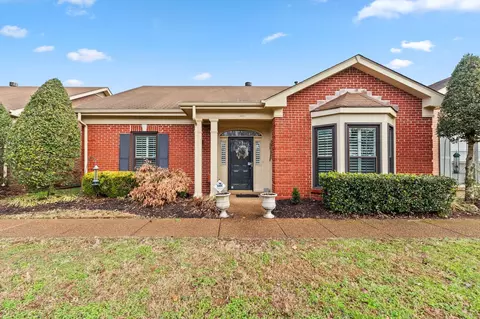 8613 Sawyer Brown Rd, Nashville, TN 37221