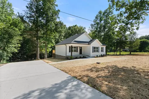 6149 Dewey Carr Rd, Bethpage, TN 37022