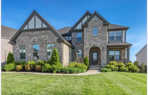 196 Broadgreen Ln, Nolensville, TN 37135