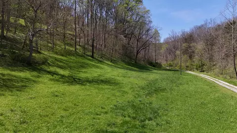 147 Big Creek Rd, Pleasant Shade, TN 37145