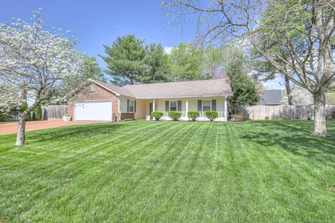202 Crestlawn Pl, Franklin, TN 37064
