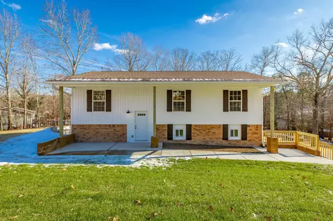 152 Kathy Dr, Chickamauga, GA 30707