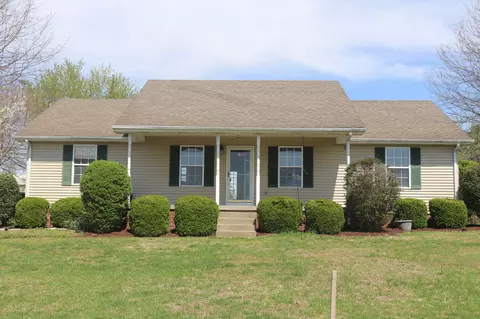 560 River Front Estates Ln, Hartsville, TN 37074