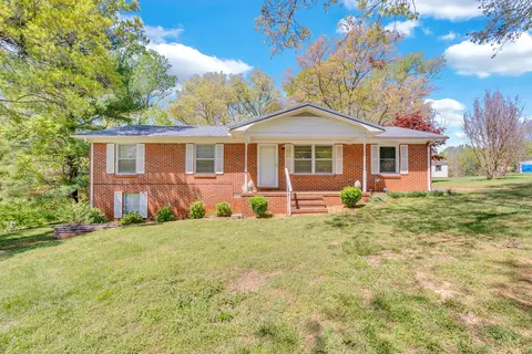 455 Spring Valley Rd, Mcminnville, TN 37110