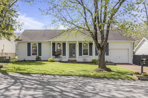 Exterior - 1304 Mallard Dr, Franklin, TN 37064 photo 4 of 16