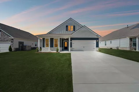 3027 White Harbor Dr, White House, TN 37188