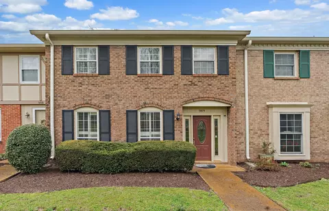989 Todd Preis Dr, Nashville, TN 37221