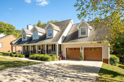 2806 Fox Ridge Rd, Ooltewah, TN 37363