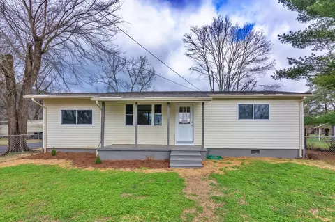 408 W 4th St, Jasper, TN 37347
