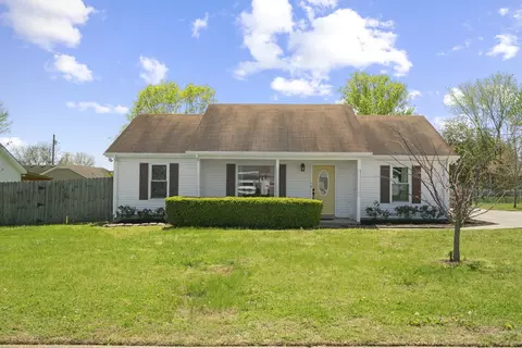 1112 Flowers Ct, Murfreesboro, TN 37130