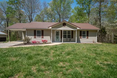 382 Dogwood Ln, Leoma, TN 38468