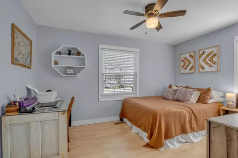 Bedroom - 507 E Park Ave, Gallatin, TN 37066 photo 3 of 4