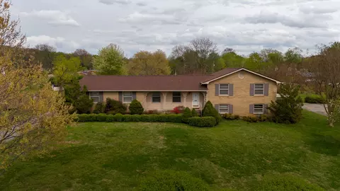 309 Indian Lake Rd, Hendersonville, TN 37075