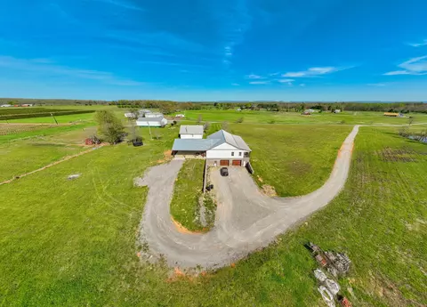 View/Area - 415 Earle Ln, Morrison, TN 37357 photo 4 of 11