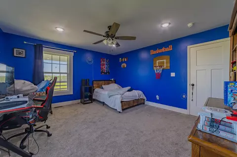 Bedroom - 415 Earle Ln, Morrison, TN 37357 photo 5 of 13