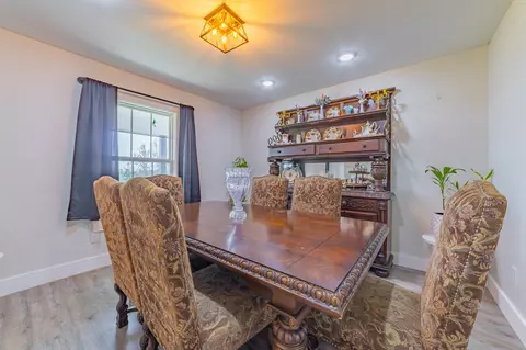 Dining - 415 Earle Ln, Morrison, TN 37357 photo 2 of 3
