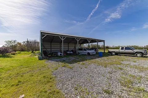 Exterior - 415 Earle Ln, Morrison, TN 37357 photo 10 of 13