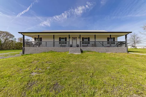 Exterior - 415 Earle Ln, Morrison, TN 37357 photo 1 of 13
